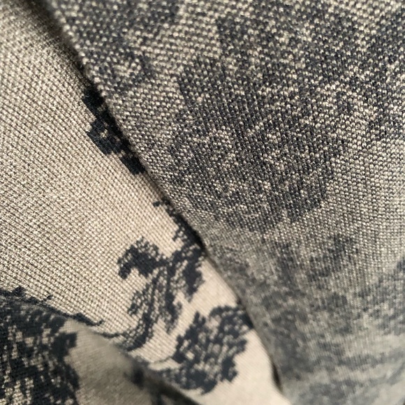 Renaur Sweater Wrap - Picture 7 of 7